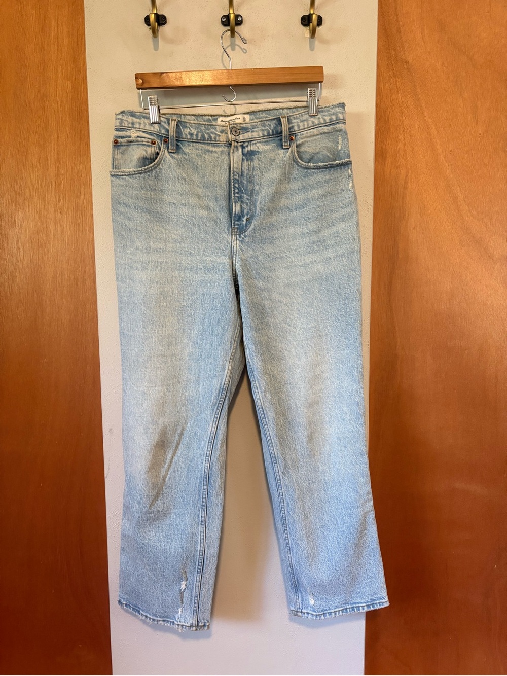 Abercrombie & Fitch ‘The 90’s Straight Ultra High Rise’ denim jean, sz 31 / 12s